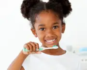 child-brushing-teeth
